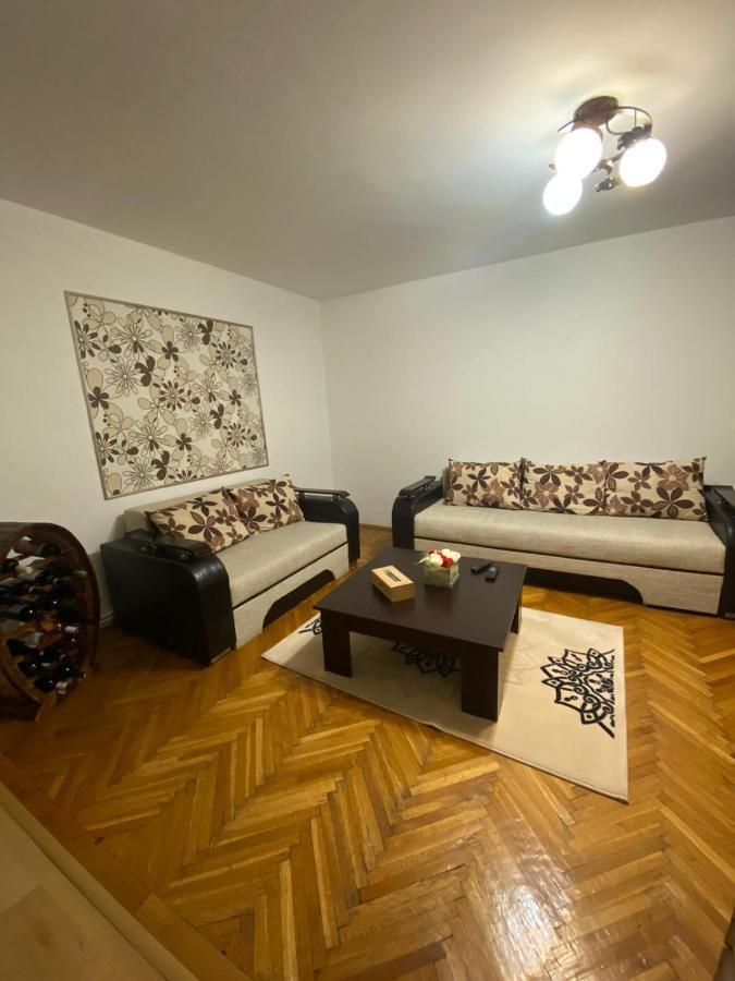 Апартаменты Friend'S House Питешти Экстерьер фото